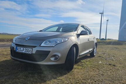 Renault Megane 98.716 km 3.999 &euro; Neuburg 23974
