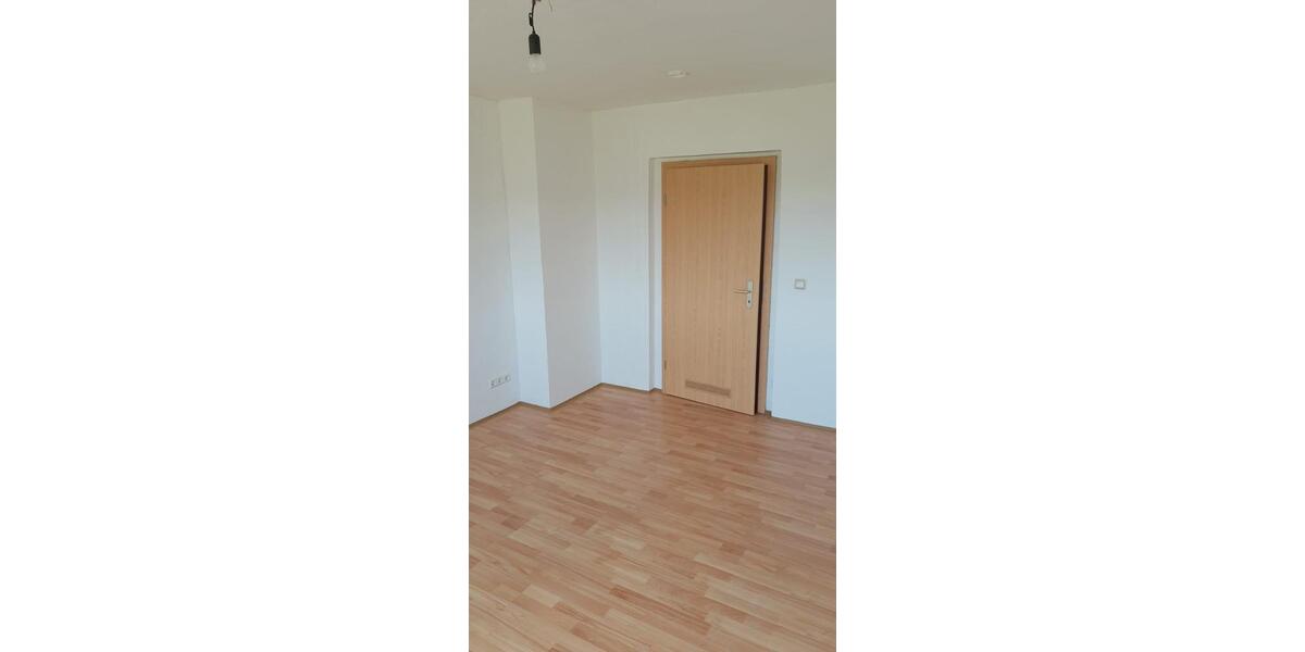 Etagenwohnung Dermbach - 3 Zimmer, 69 m&sup2;, 430&euro; | Angebot:25539490