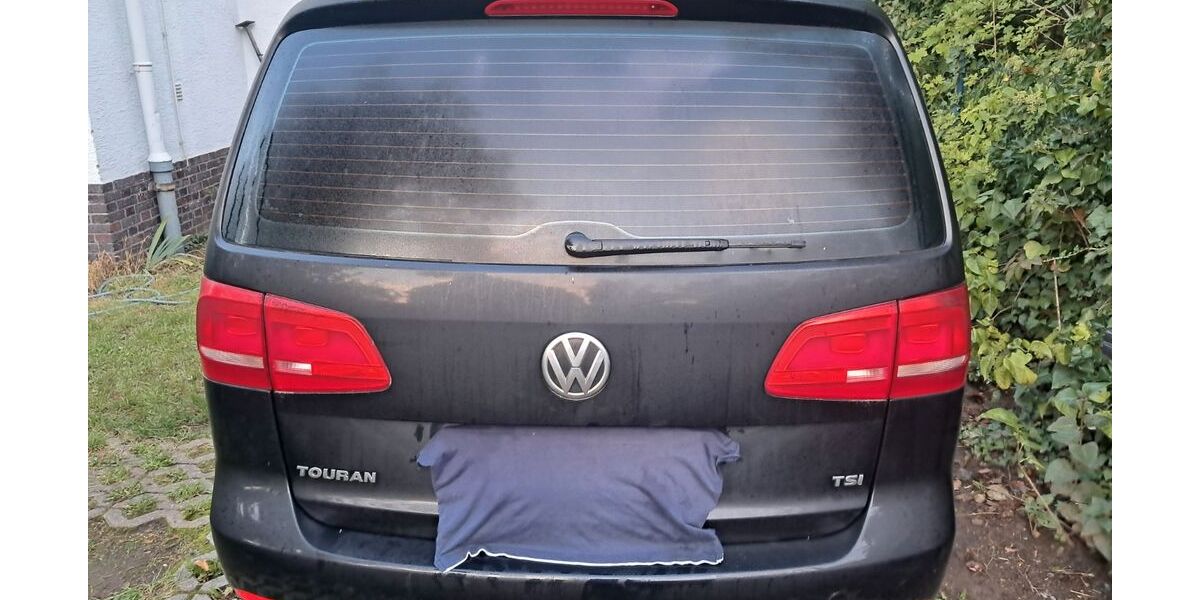 VW Touran 141.000 km 8.500 &euro; Darmstadt 64295
