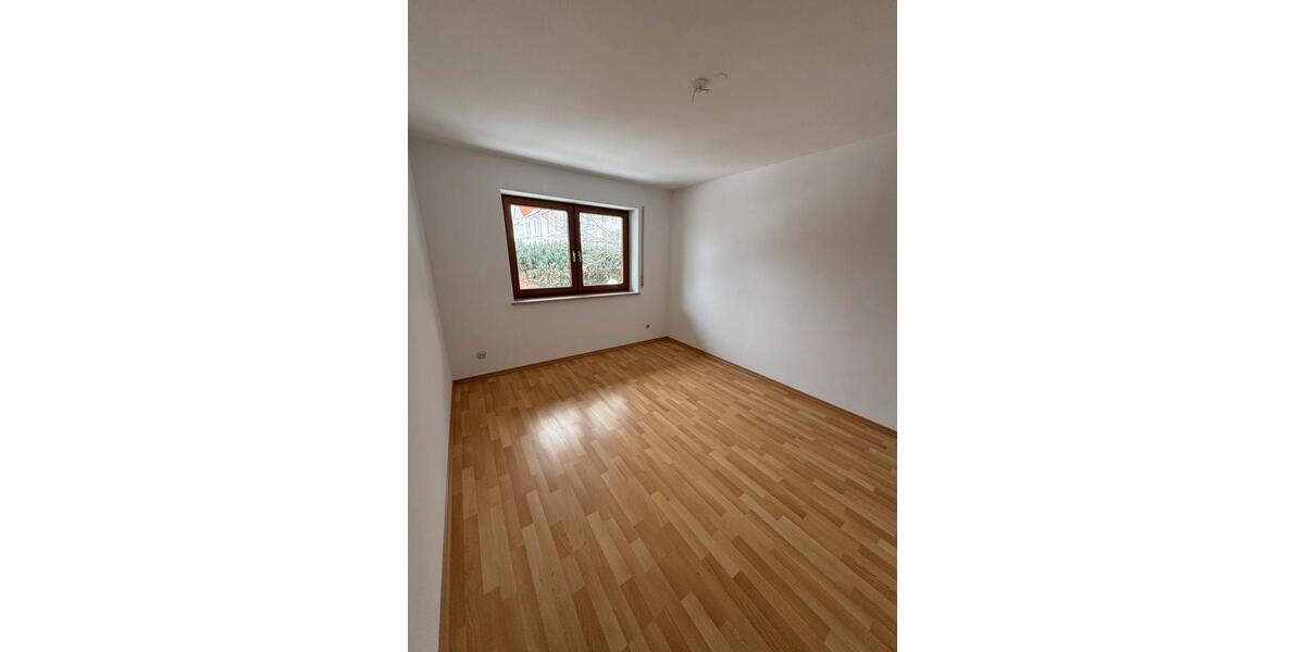 Etagenwohnung Immenstadt im Allgäu - 5 Zimmer, 141 m&sup2;, 2.200&euro; | Angebot:25284784