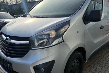 Opel Vivaro 219.000 km 7.600 &euro; Essen 45356