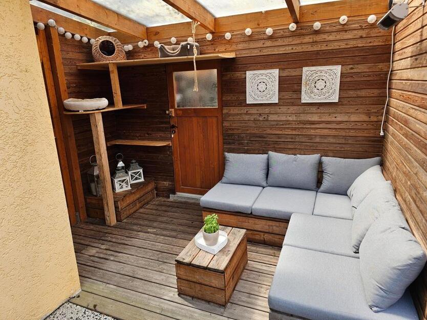 Einfamilienhaus (150 m² Wfl., 369 m² Grdst., 4 Zi., 2 Bäder)
