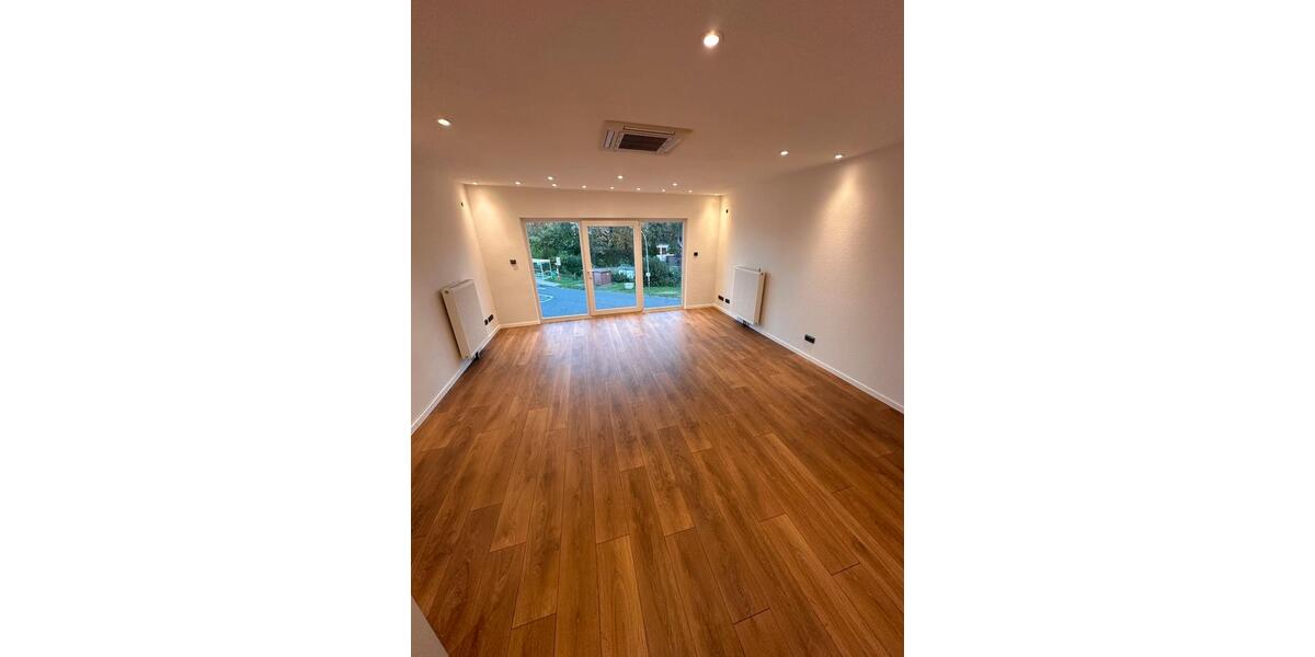Einfamilienhaus Seevetal Hagolt - 10 Zimmer, 265 m&sup2;, 3.750&euro; | Angebot:26284229