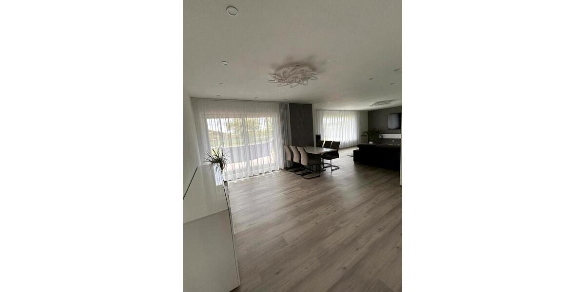 Bungalow Ebersdorf bei Coburg - 5 Zimmer, 170 m&sup2;, 375.000&euro; | Angebot:26954573