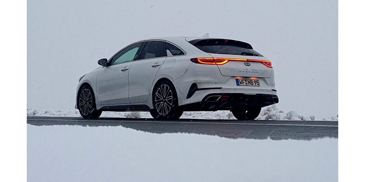 Kia pro ceed / ProCeed 123.000 km 19.990 &euro; Nauen 14641