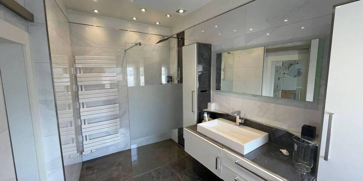 Mehrfamilienhaus, Wohnhaus Langen - 9 Zimmer, 210 m&sup2;, 619.000&euro; | Angebot:26153860