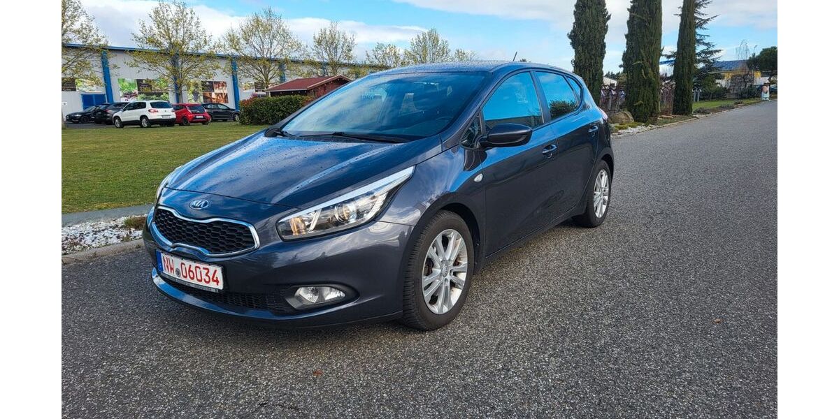 Kia ceed / Ceed 113.685 km 7.650 &euro; Neustadt/Weinstr 67433