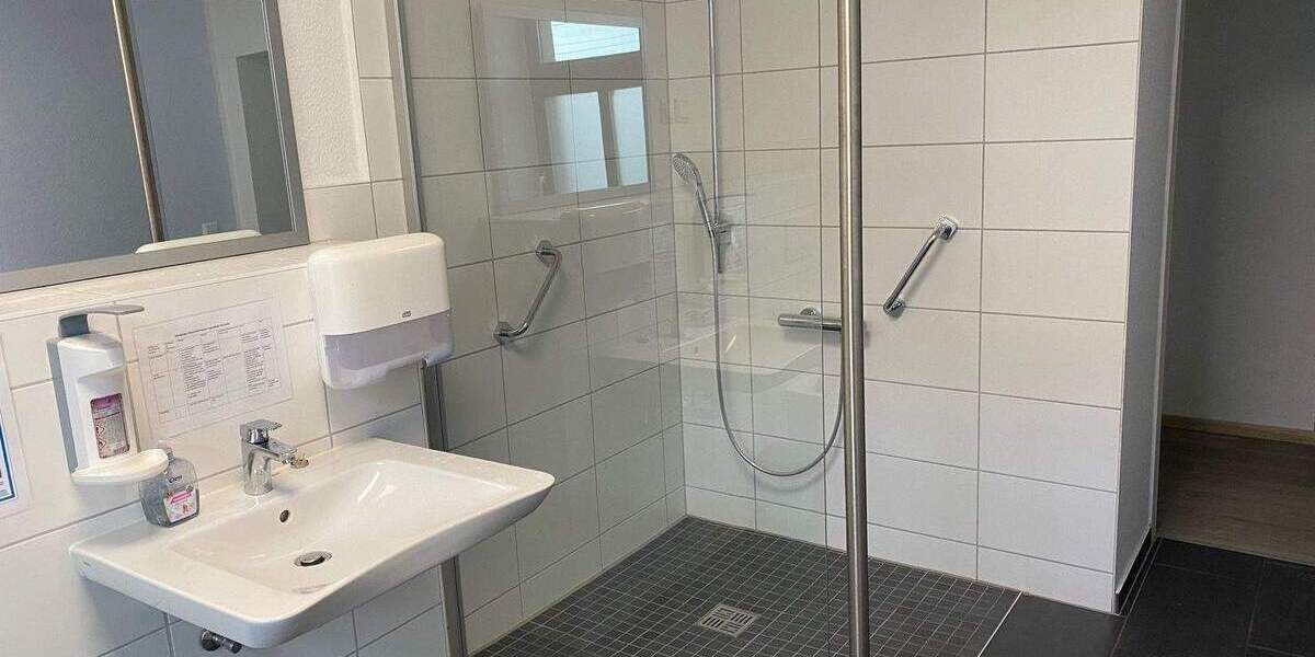Etagenwohnung Halle (Saale) Innenstadt - 6 Zimmer, 151 m&sup2;, 2.000&euro; | Angebot:26686836