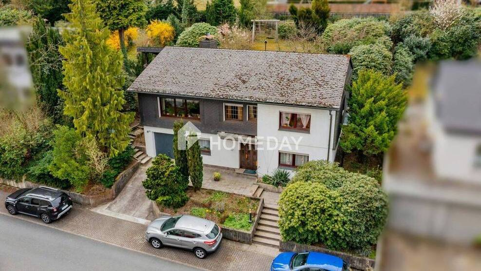 Wohnen auf dem Seltersberg - gepflegtes EFH mit 2 Vollgeschossen, Garage und Garten