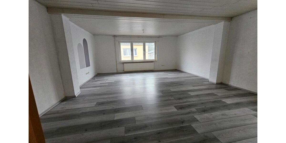 Doppelhaushälfte Frankenthal (Pfalz) - 5 Zimmer, 155 m&sup2;, 1.550&euro; | Angebot:24851570