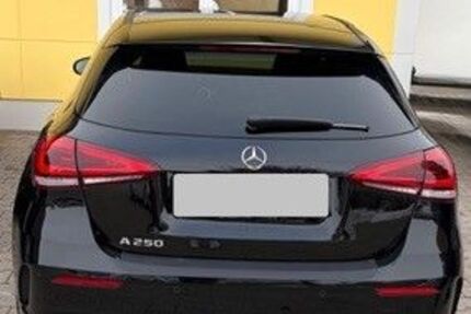 Mercedes-Benz A 250 51.831 km 25.700 &euro; Laufen 83410