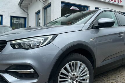 Opel Grandland (X) 65.000 km 13.849 &euro; Gummersbach (Zwischen Toom Markt und ATU) 51645