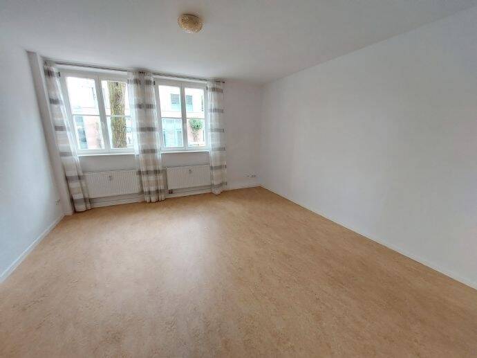 Zimmer Dessau-Roßlau Innenstadt - 2 Zimmer, 69 m&sup2;, 497&euro; | Angebot:25671916