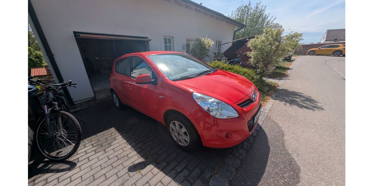 Hyundai i20 103.000 km 2.950 &euro; Buchbach 84428