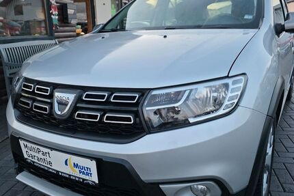 Dacia Sandero 98.000 km 7.990 &euro; Katlenburg-Lindau 37191