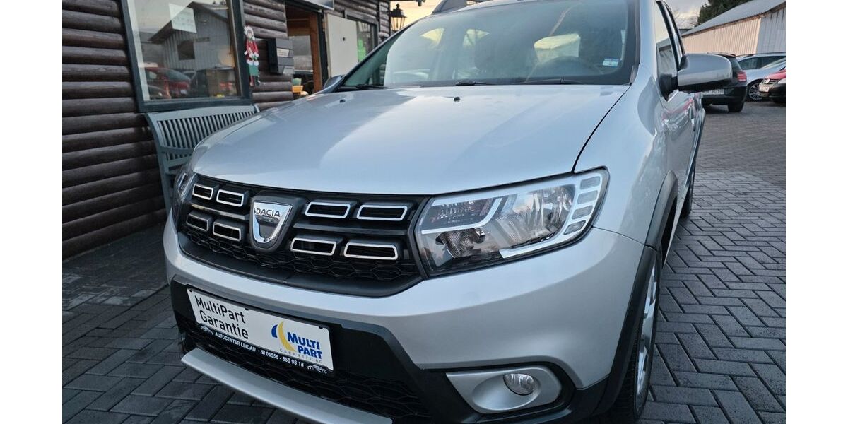 Dacia Sandero 98.000 km 7.990 &euro; Katlenburg-Lindau 37191