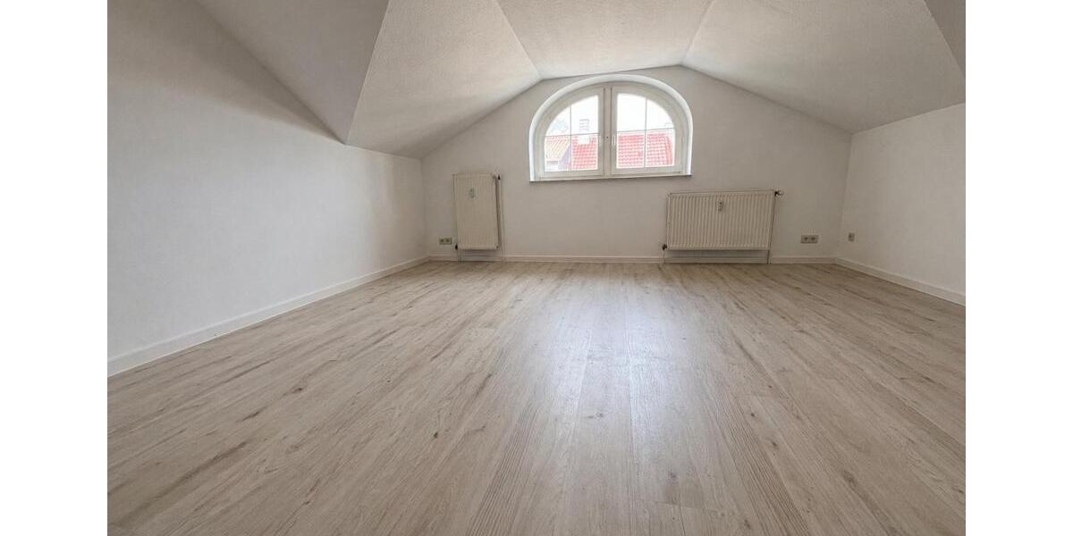 Dachgeschoßwohnung Zittau Dittelsdorf - 4 Zimmer, 82 m&sup2;, 500&euro; | Angebot:26384041