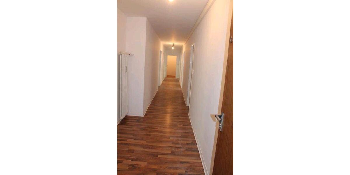 Etagenwohnung Pirmasens - 6 Zimmer, 130 m&sup2;, 750&euro; | Angebot:26412986