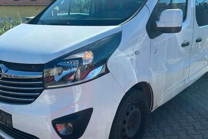 Opel Vivaro 152.000 km 12.900 &euro; Büdingen 63654