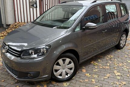 VW Touran 56.000 km 13.990 &euro; Duisburg 47166