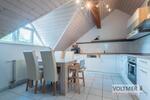 DACHPERLE - lichtdurchflutete Dachgeschoßwohnung mit Einbauküche in HomburgEinöd!