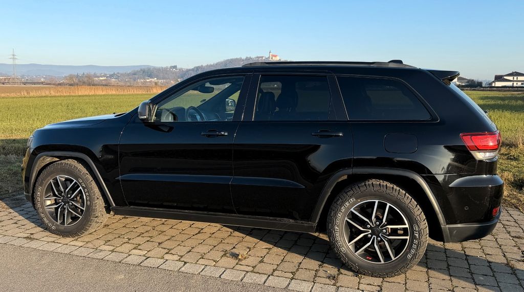 Jeep Grand Cherokee 137.000 km 22.990 &euro; Aiterhofen 94330
