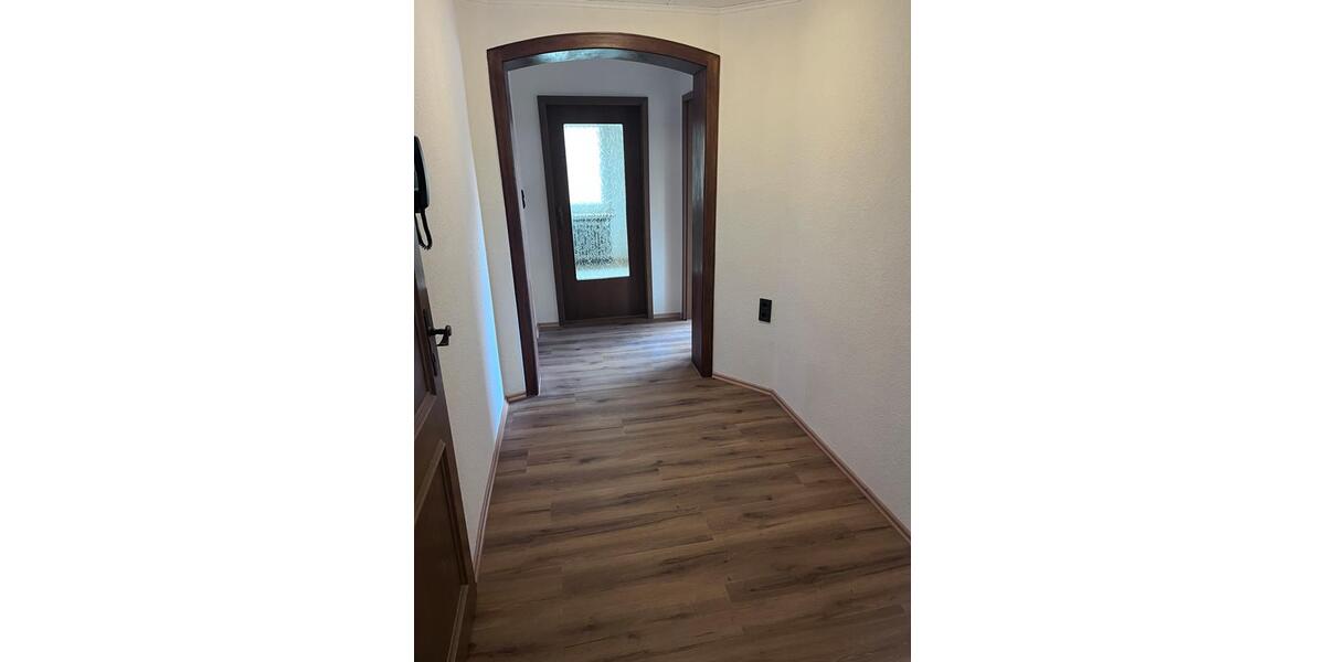 Reihenhaus Delligsen - 7 Zimmer, 195 m&sup2;, 1.050&euro; | Angebot:26225566