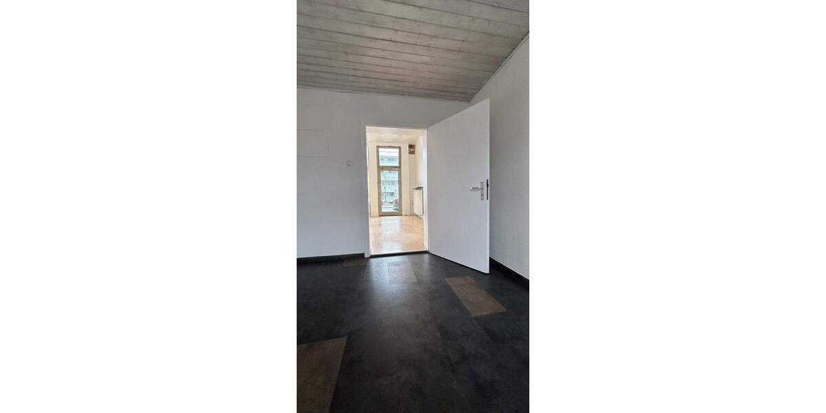 Gelegenh.z.Jahresende!!Attr.vielseitig nutzb.LadenlokalBüro m. gr.Schaufenster Top-Lage Hochz.-Süd zimmer