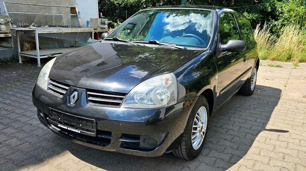 Renault Clio 101.136 km 2.699 &euro; Floh-Seligenthal 98593