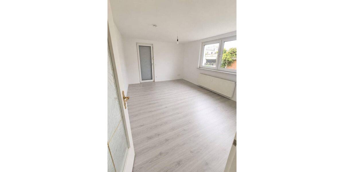 Etagenwohnung Waldkraiburg - 3 Zimmer, 90 m&sup2;, 1.100&euro; | Angebot:26799613