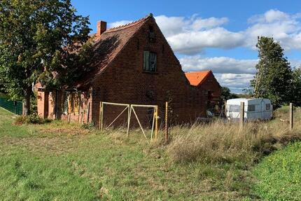 Haus im Dornröschenschlaf. 3 zimmer