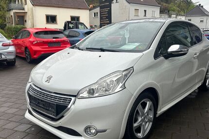 Peugeot 208 150.820 km 5.600 &euro; Beckingen 66701