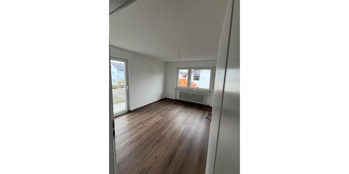 Etagenwohnung Eggenstein-Leopoldshafen Leopoldshafen - 3.5 Zimmer, 85 m&sup2;, 1.250&euro; | Angebot:24345647