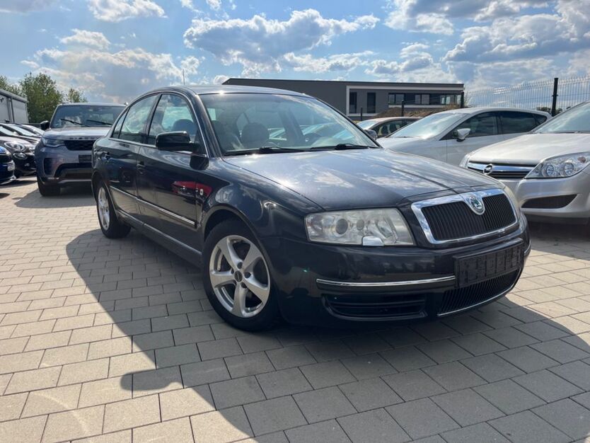 Skoda Superb 257.000 km 1.999 € Weiden 92637