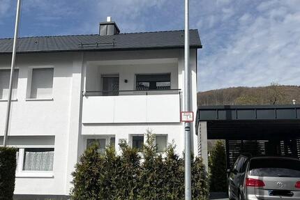 Haus Brilon - 5 Zimmer, 140 m&sup2;, 1.200&euro; | Angebot:26212739