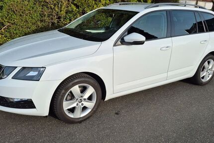 Skoda Octavia 102.000 km 15.300 &euro; Bremen 28199