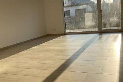 Haus zum Mieten in Donaustauf 1.740 € 138.69 m² 5 zimmer