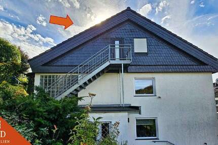 Gemütliche Dachgeschosswohnung mit eigenem Gartenanteil 2 zimmer