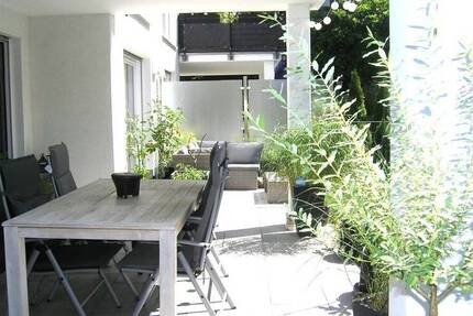 Hochwertige 3-Zimmer-Erdgeschoss-Wohnung mit Terrasse und Einbauküche