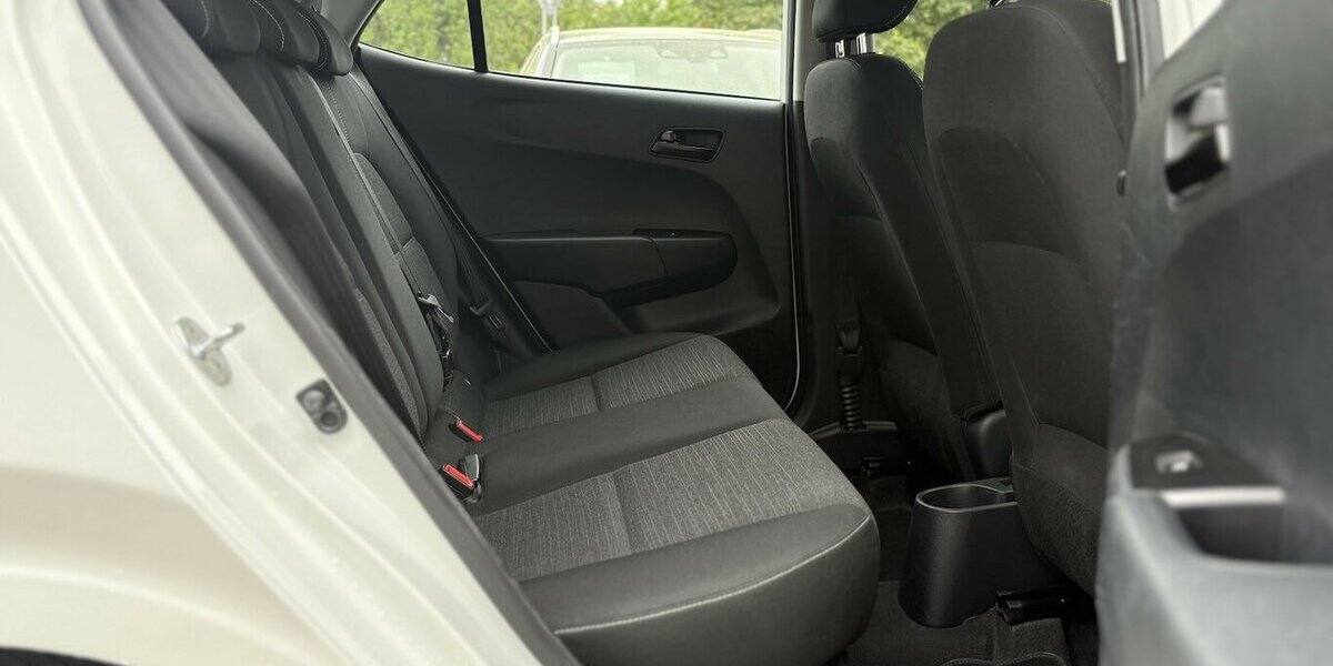 Kia Picanto 1.0 Edition 7 SITZHEIZUNG/KLIMA/LENKHZ 61.500 km 7.900 &euro; Villingen-Schwenningen 78054
