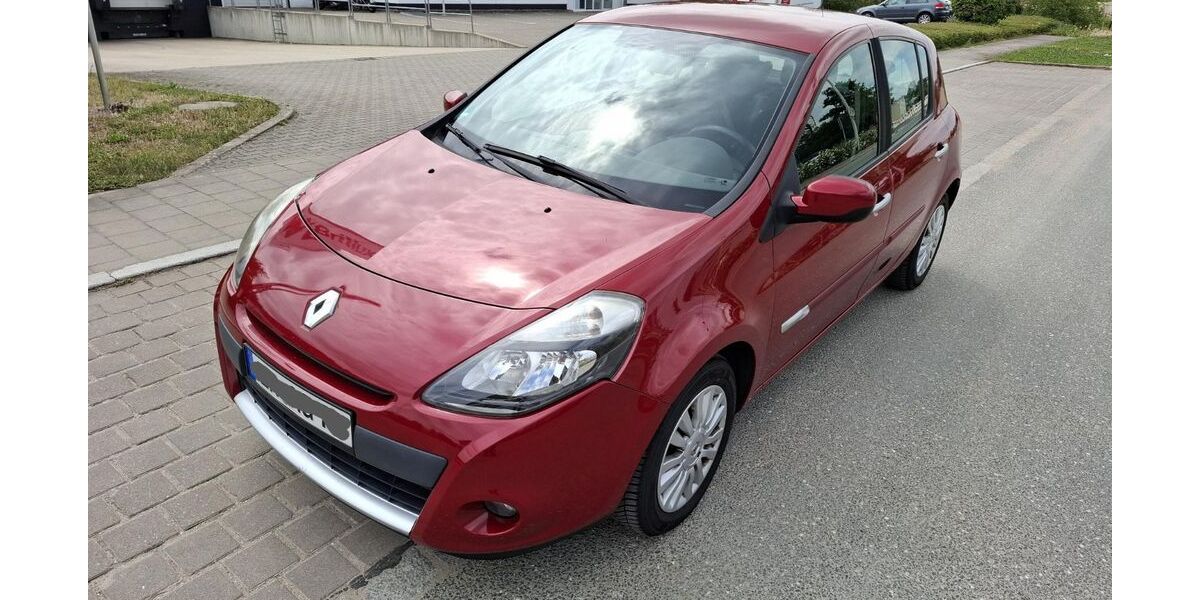 Renault Clio 90.000 km 3.500 &euro; Erlangen 91052
