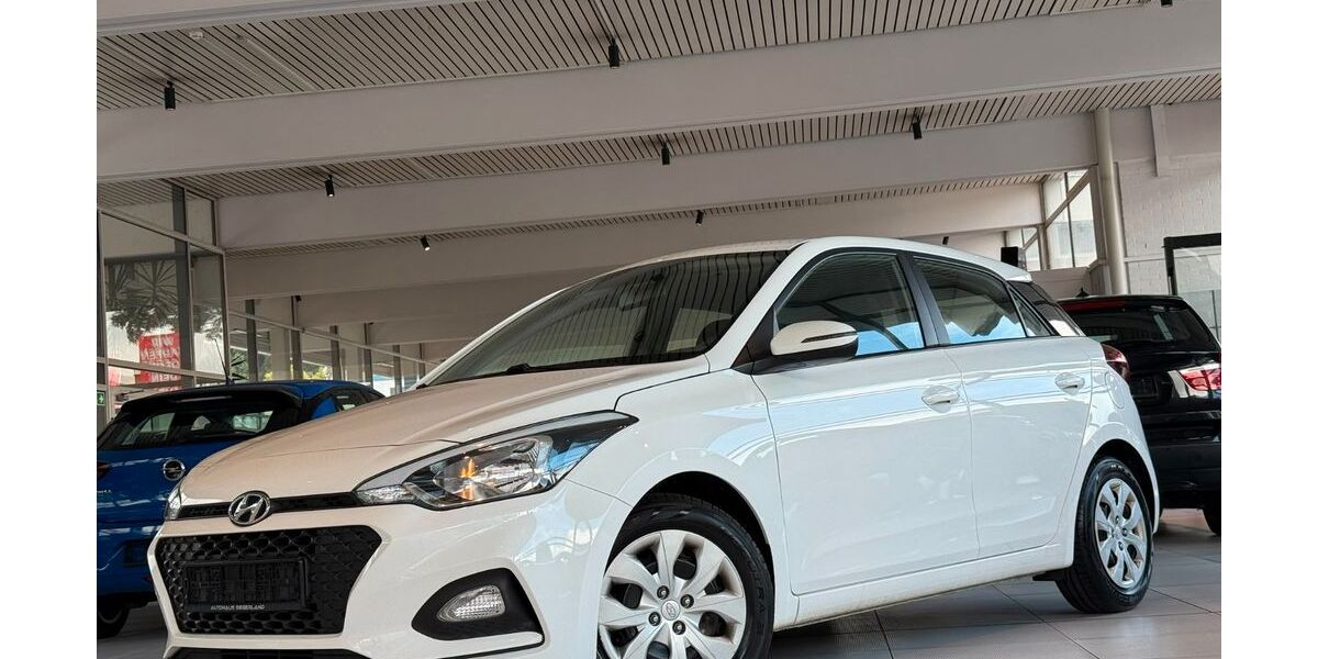 Hyundai i20 97.816 km 8.500 &euro; Siegen 57078