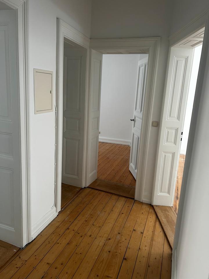Schöne große frisch renovierte 3 Zimmerwohnung zur vermieten
