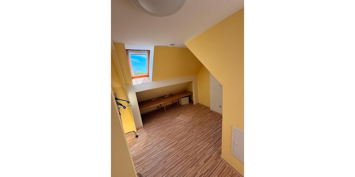 Maisonettenwohnung Siegburg - 5 Zimmer, 133 m&sup2;, 1.700&euro; | Angebot:26690682