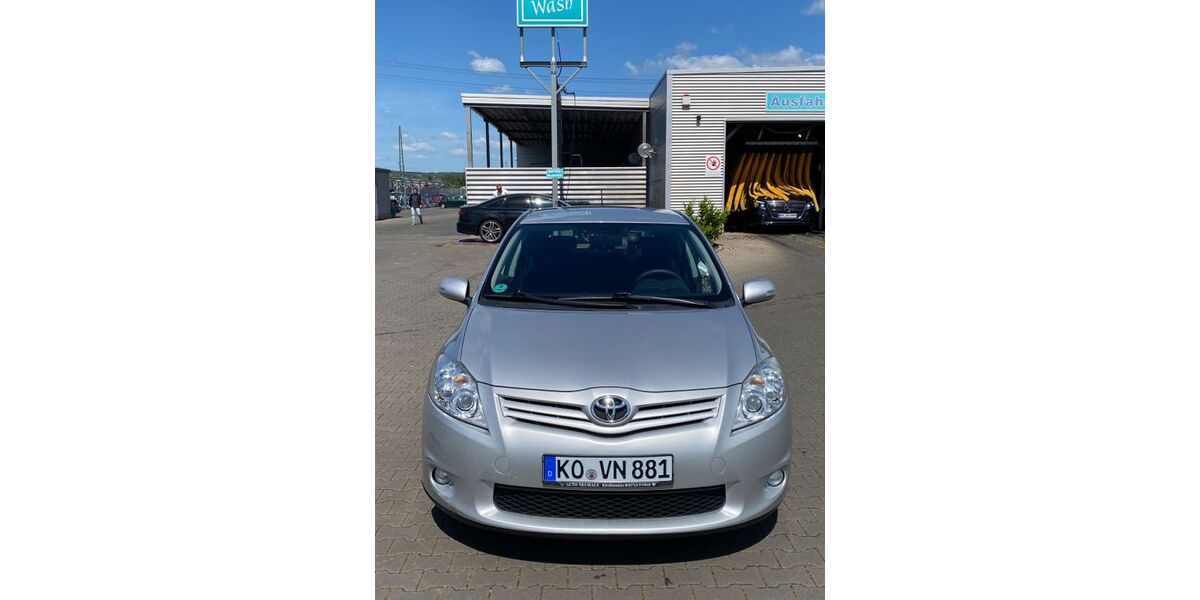 Toyota Auris 154.500 km 4.350 &euro; Koblenz 56073