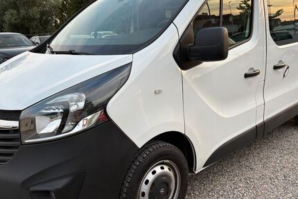 Opel Vivaro 88.000 km 8.850 &euro; Puchheim 82178