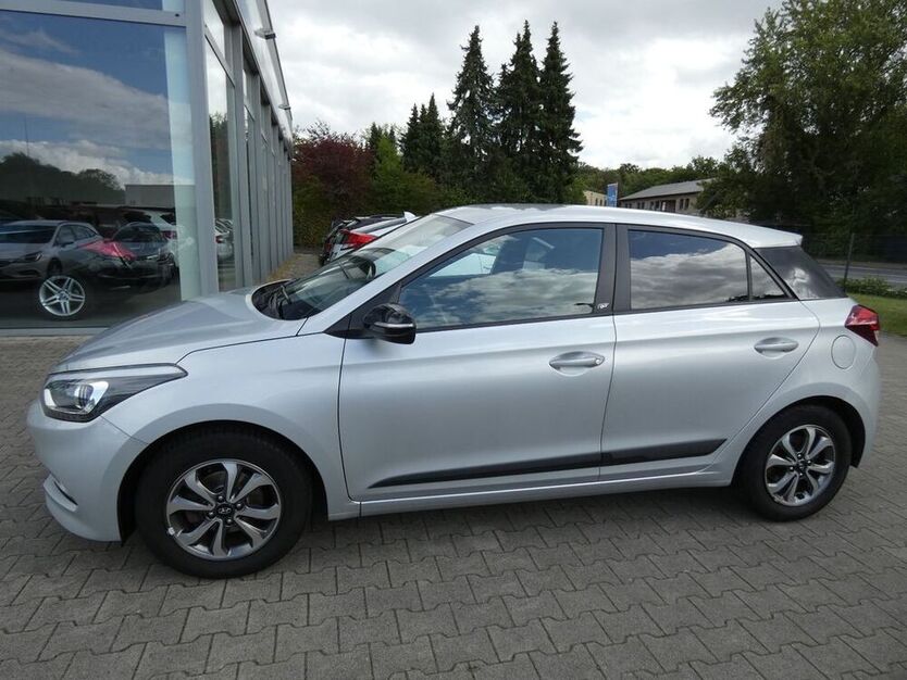 i20