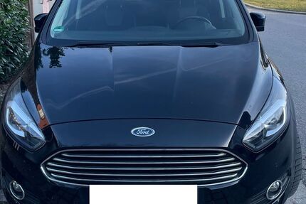 Ford S-Max 62.000 km 15.960 € München 81739