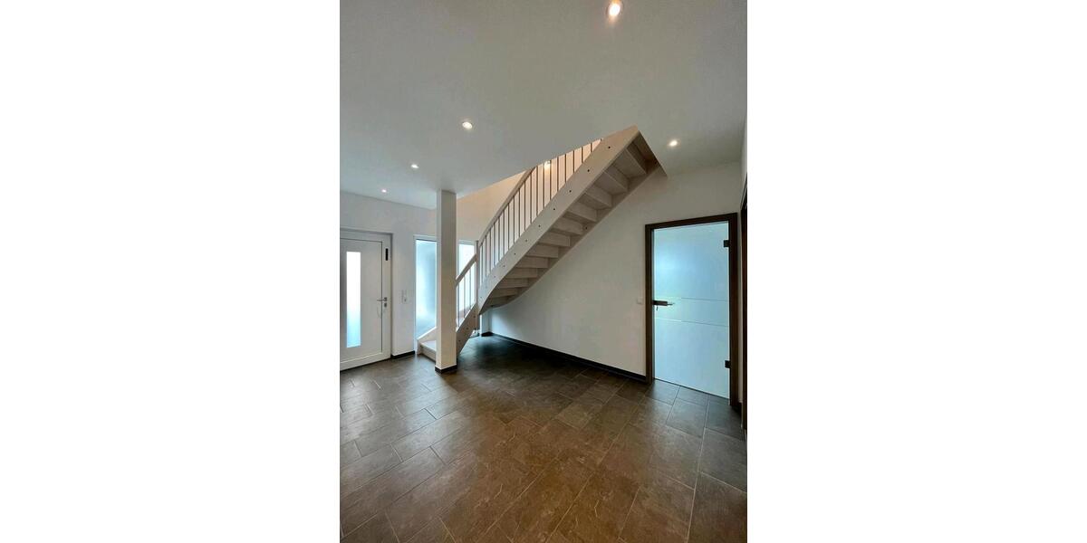 Einfamilienhaus Schorndorf - 6 Zimmer, 164 m&sup2;, 450.000&euro; | Angebot:24609281
