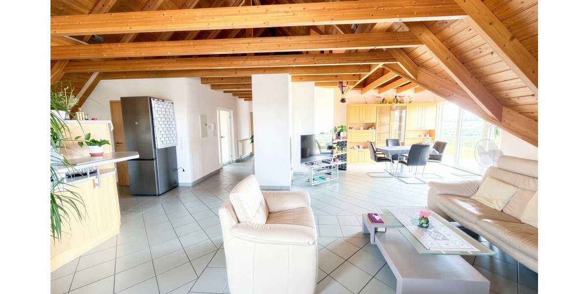 Panoramablick inklusive – Repräsentatives Familienanwesen mit Einliegerwohnung - Zweifamilienhaus Einselthum Rheinland-Pfalz | Angebot:27130624